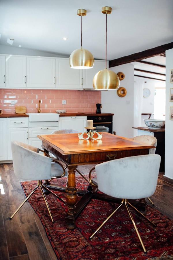 Apartment Aussee- Atelier Salzherrenhof- Kueche, Wlan, Netflix 巴特奥塞 外观 照片
